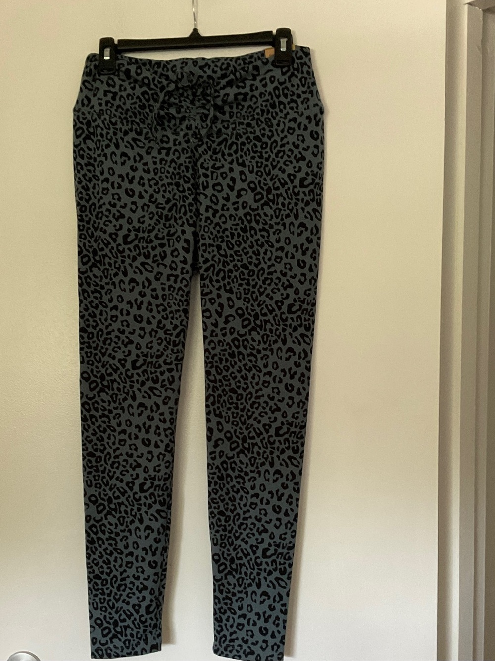 Pink Victoria’s Secret leggings